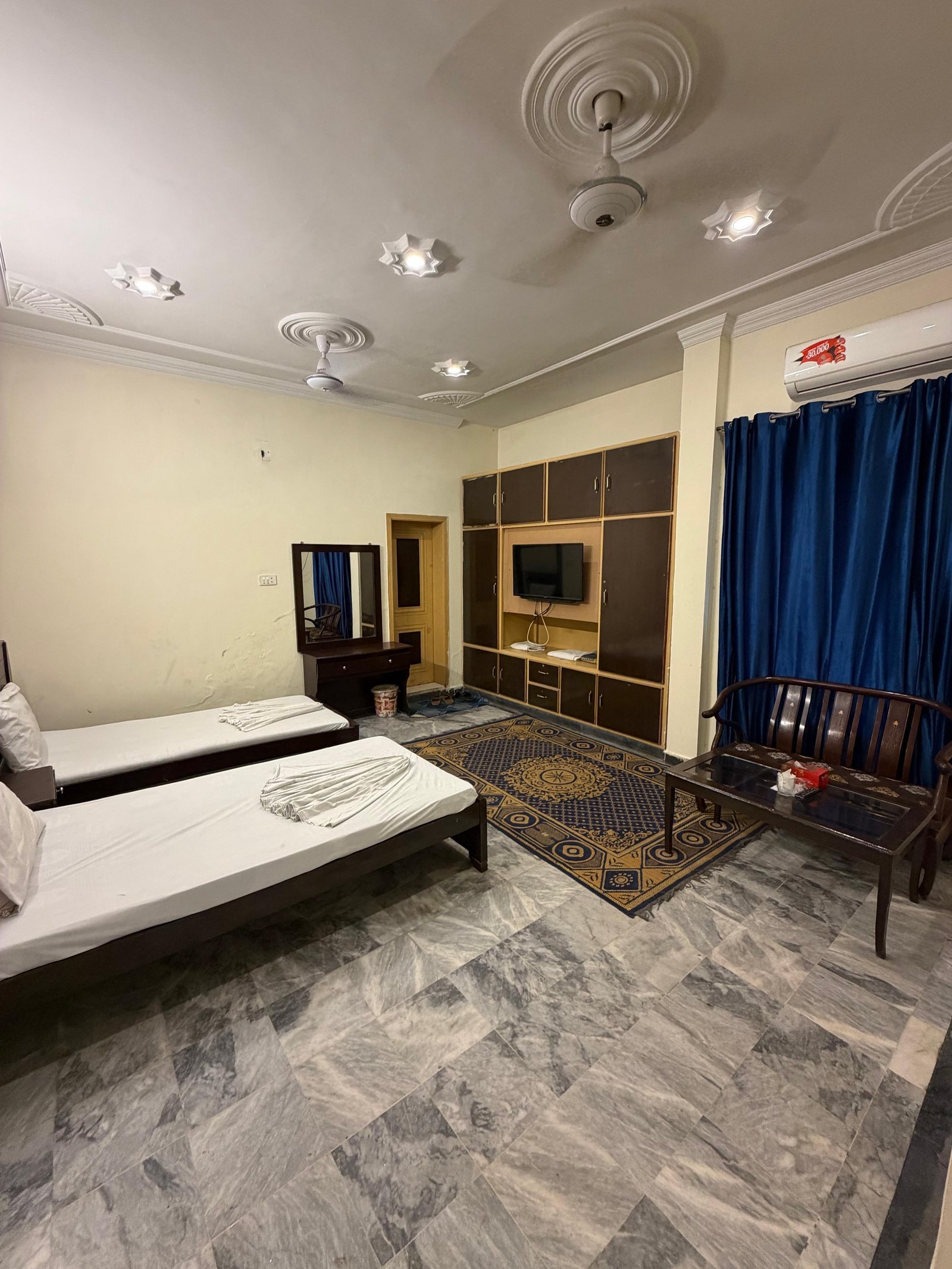 2 bedroom